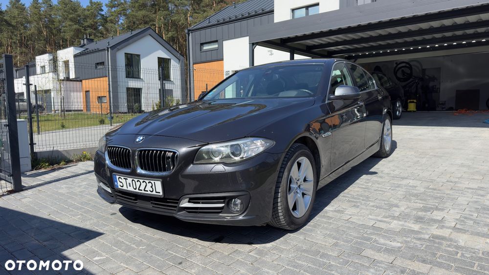 BMW Seria 5 528i xDrive Modern Line - 1