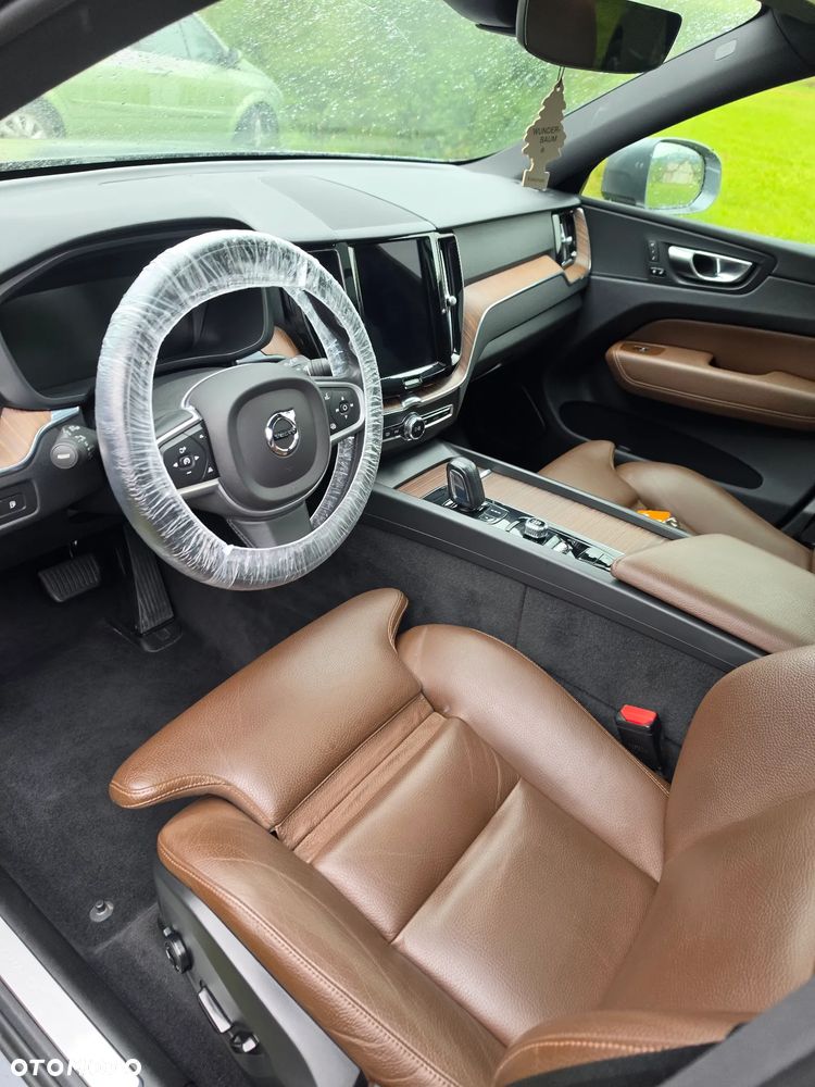 Volvo XC 60 T6 Plug-In Hybrid AWD Inscription Expression - 23