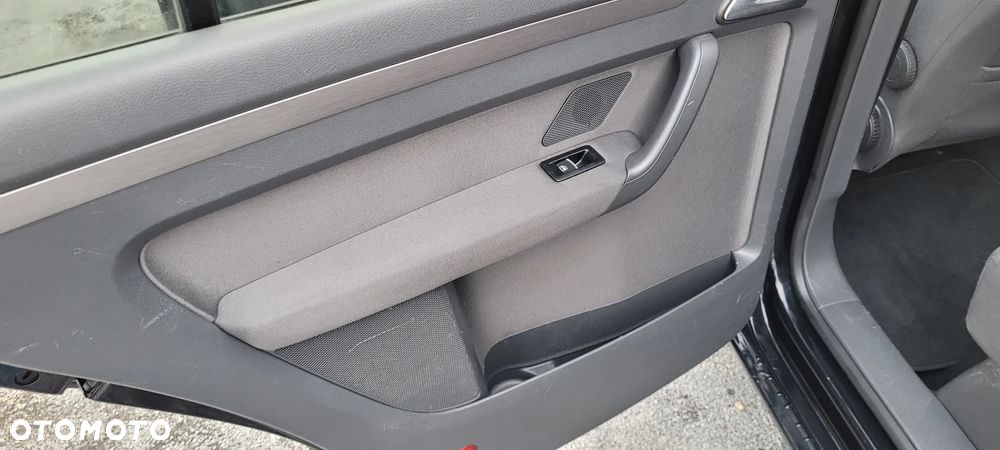 Volkswagen Touran 2.0 TDI United - 11