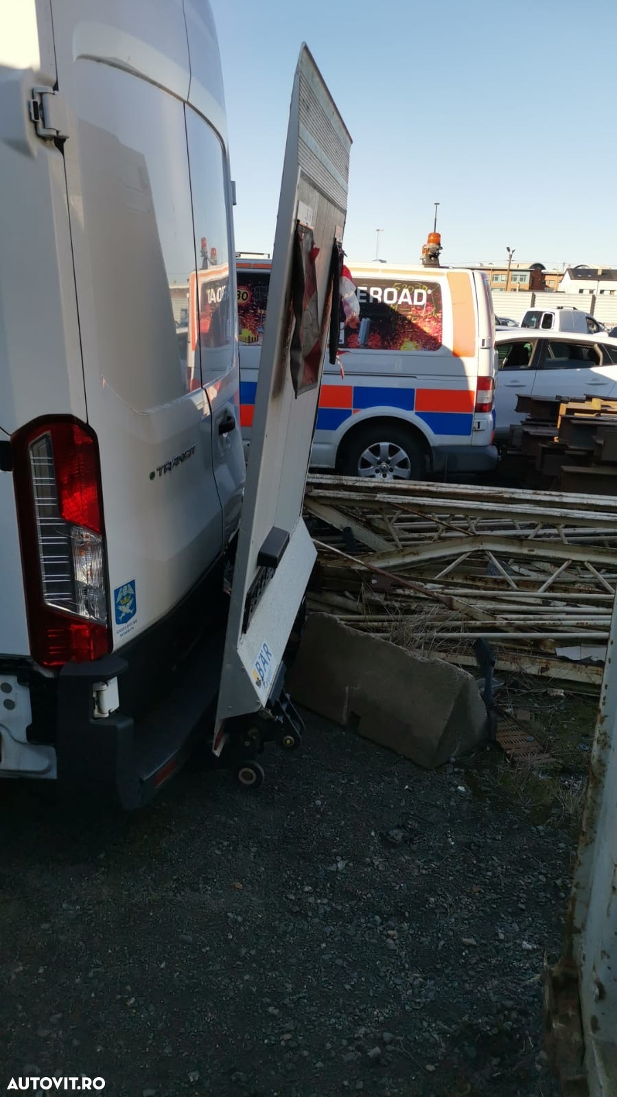 Dezmembram Ford Transit 2.0 tdci 30.000 km - 3