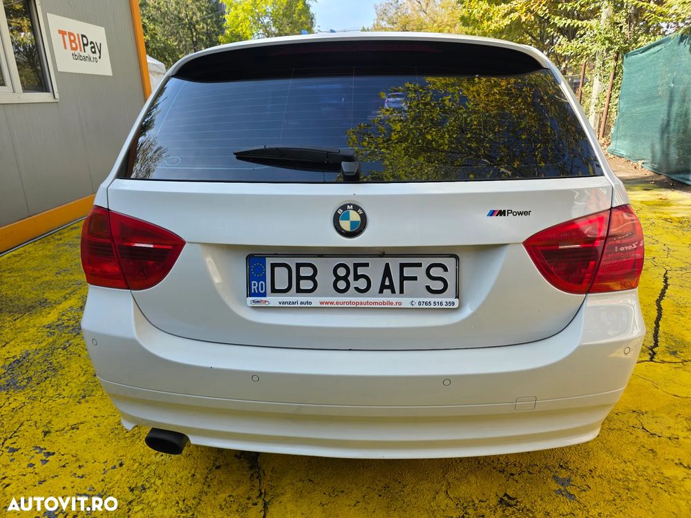 BMW Seria 3 318i Touring - 6