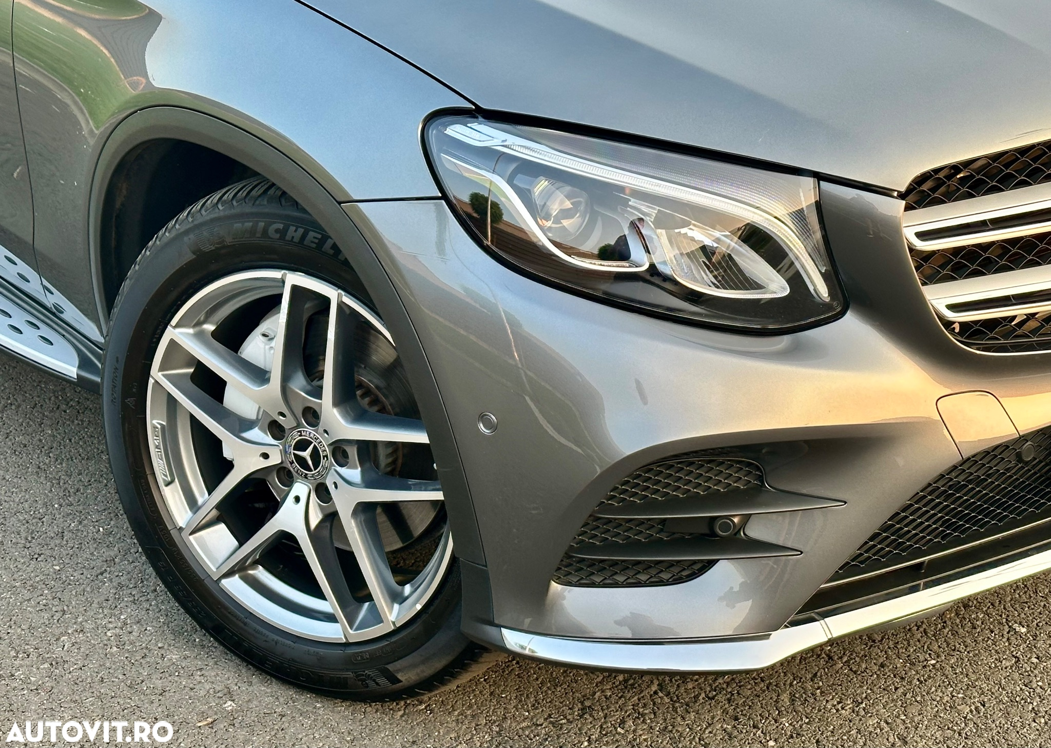 Mercedes-Benz GLC 220 d 4Matic 9G-TRONIC AMG Line - 12