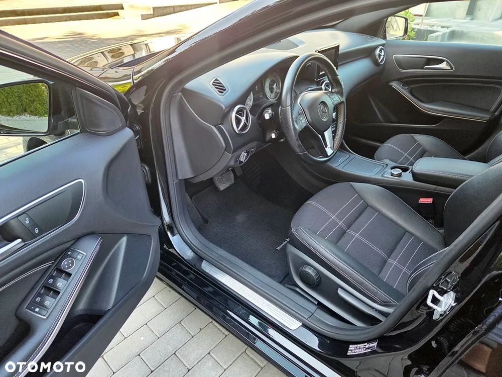 Mercedes-Benz Klasa A 180 7G-DCT Activity Edition - 15