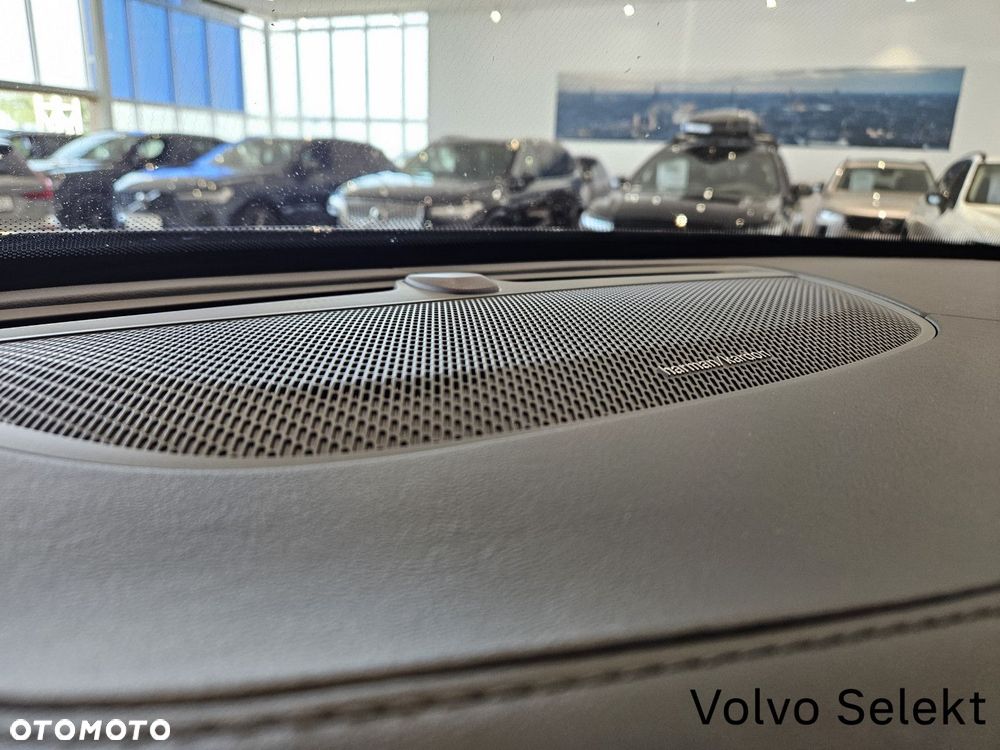 Volvo XC 90 - 25