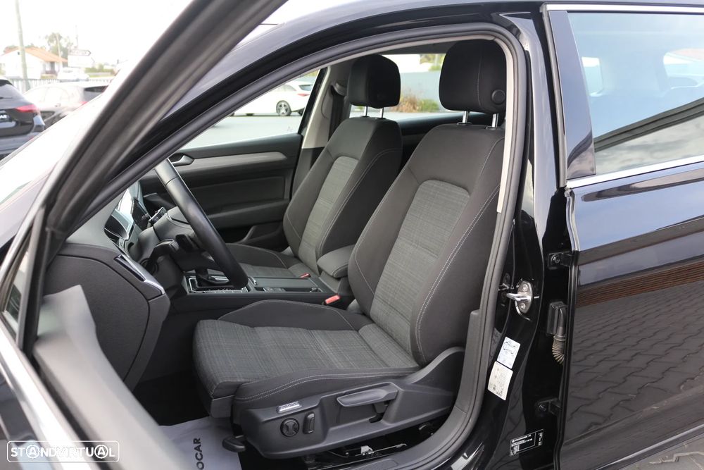 VW Passat Variant 2.0 TDi Business DSG - 18