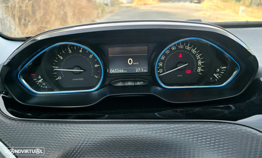 Peugeot 2008 PureTech 130 GPF Stop&Start Crossway - 11