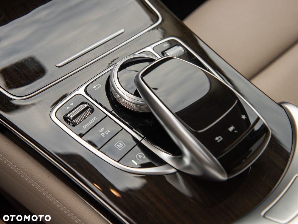Mercedes-Benz GLC 300 4-Matic - 24