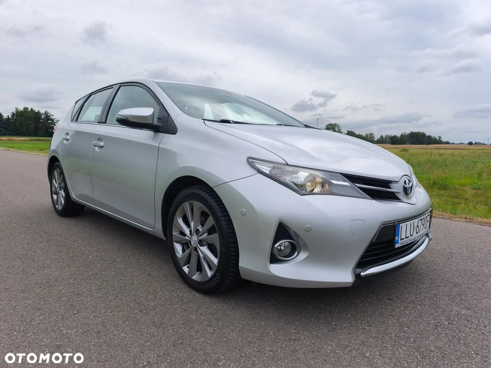 Toyota Auris 1.6 Executive - 4