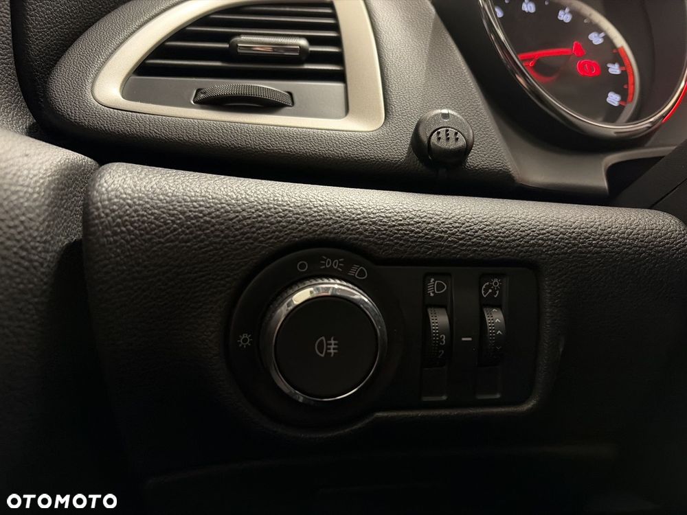 Opel Astra - 18