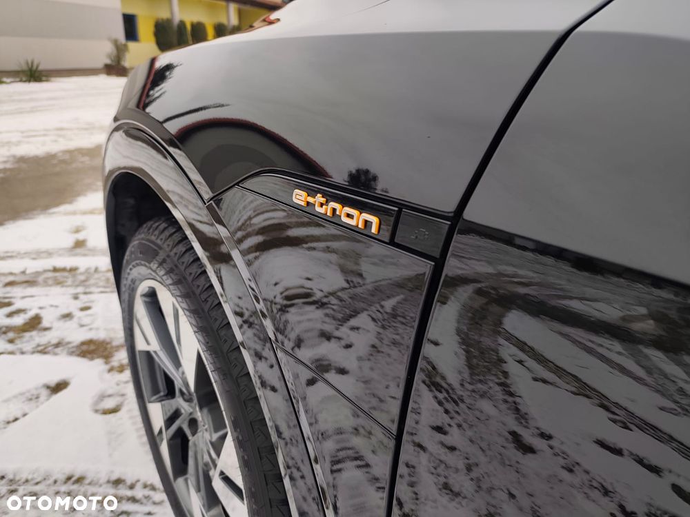 Audi e-tron 55 Quattro Advanced - 10