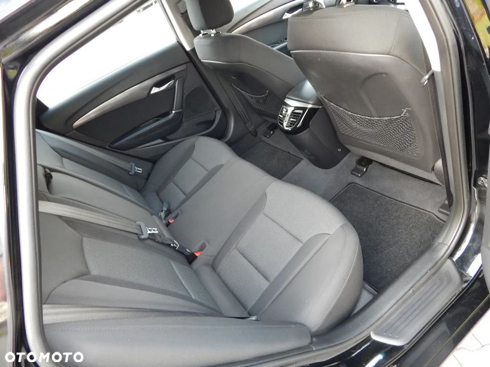 Hyundai i40 1.7 CRDi Comfort + - 13