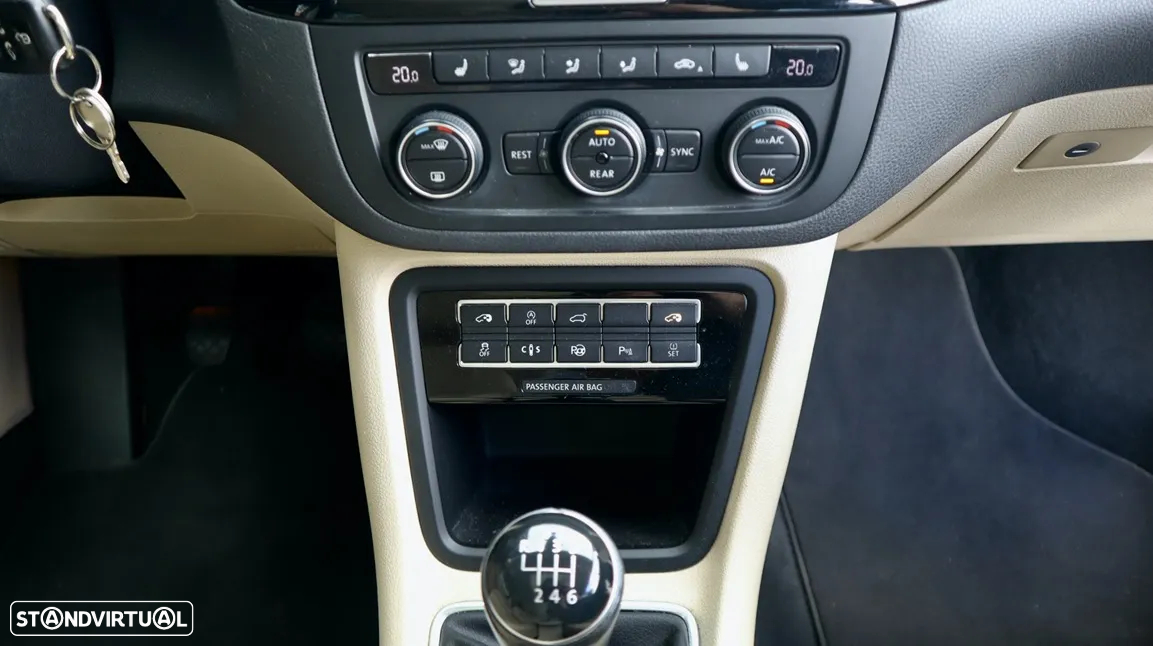 VW Sharan 2.0 TDI Blue Highline - 27