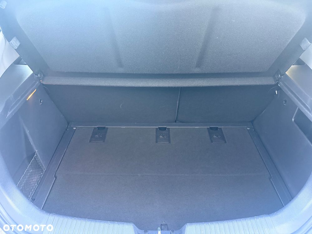 Kia Rio 1.2 Attract - 29