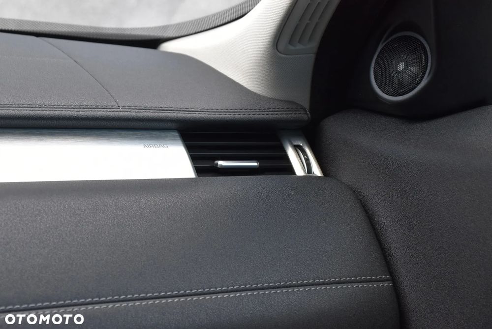 Land Rover Range Rover Evoque - 21