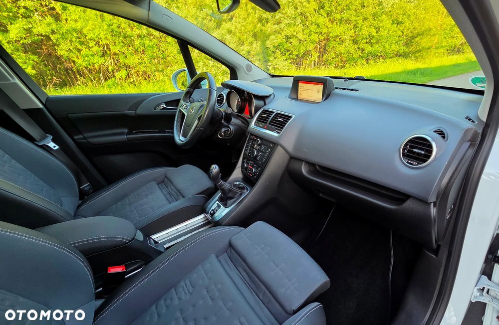 Opel Meriva 1.4 T Essentia S&S - 21