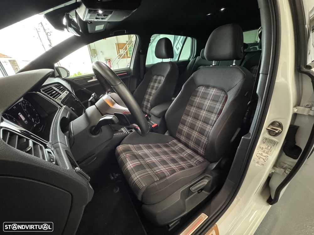 VW Golf 2.0 TSI GTI DSG Performance - 13