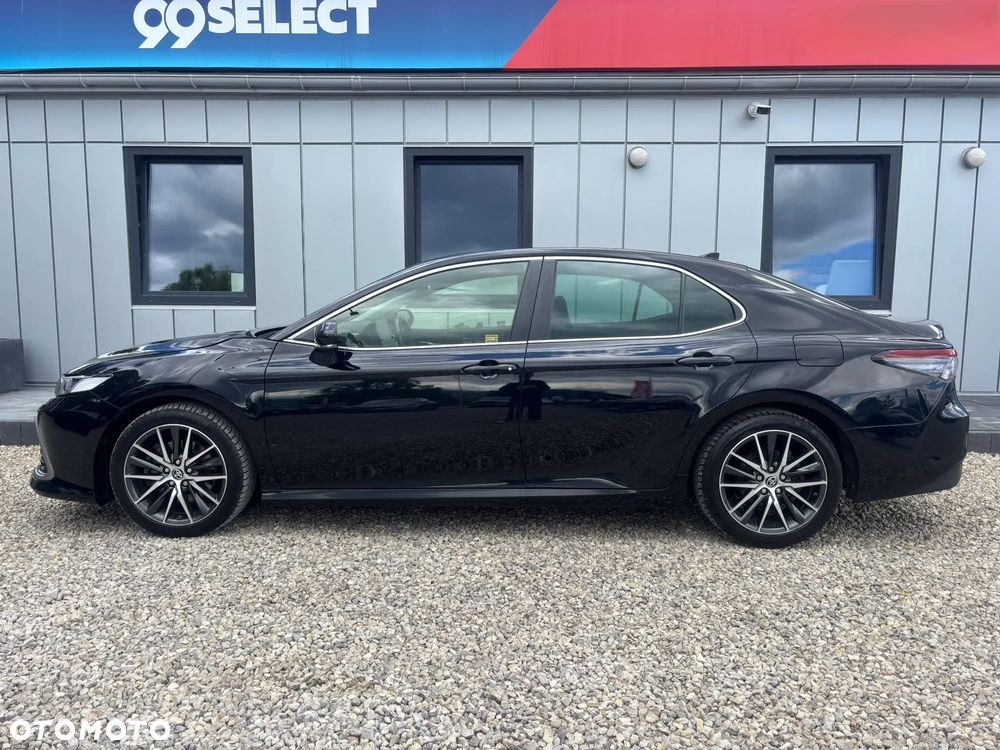 Toyota Camry 2022 photo 2