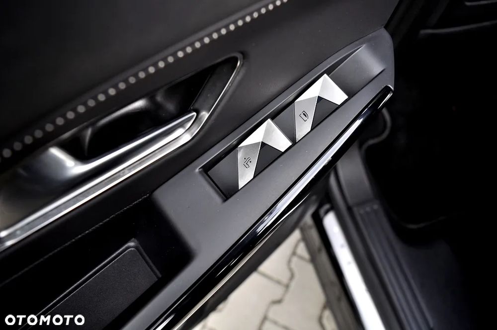 DS Automobiles DS 7 Crossback - 21