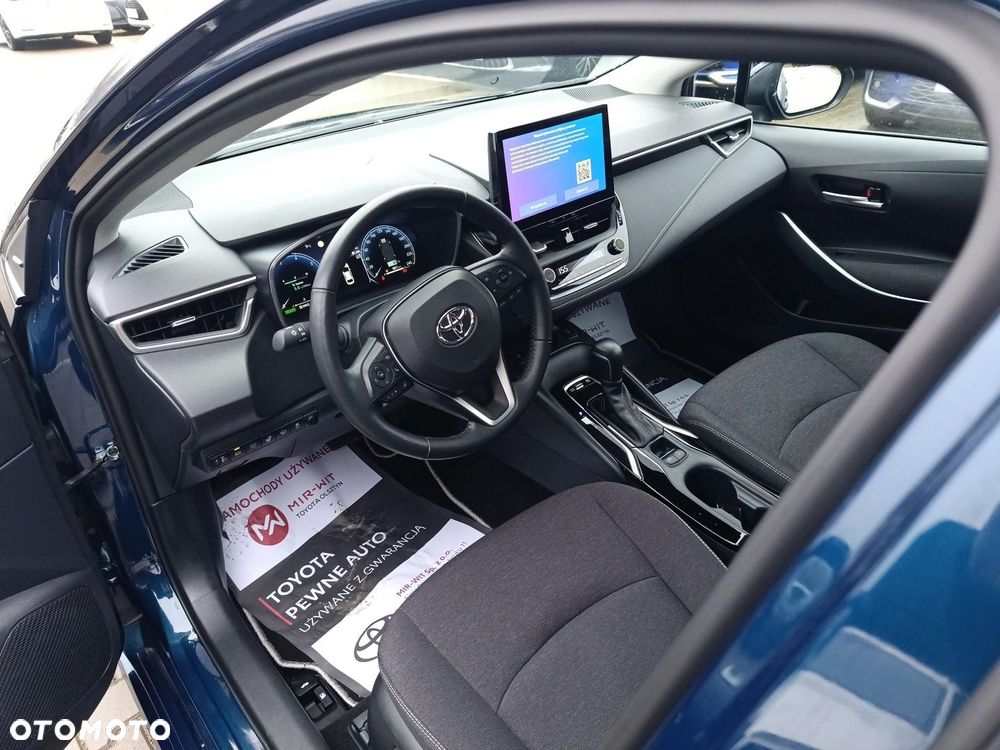 Toyota Corolla 1.8 Hybrid Comfort - 29