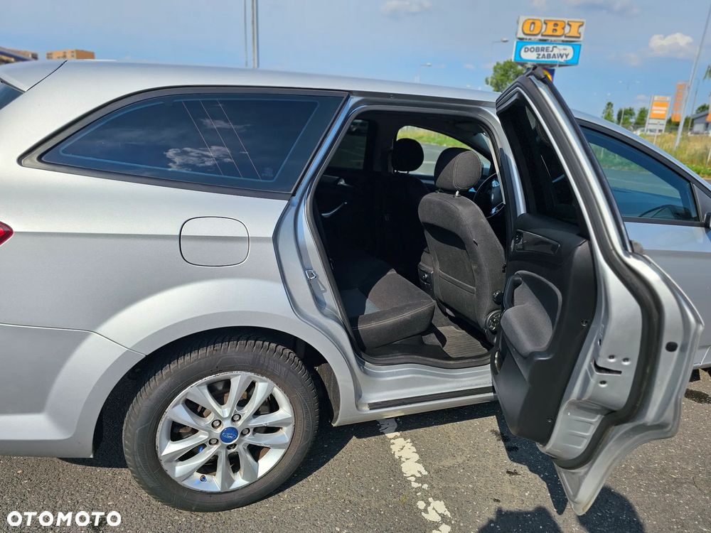 Ford Mondeo 2.0 TDCi Ambiente - 22