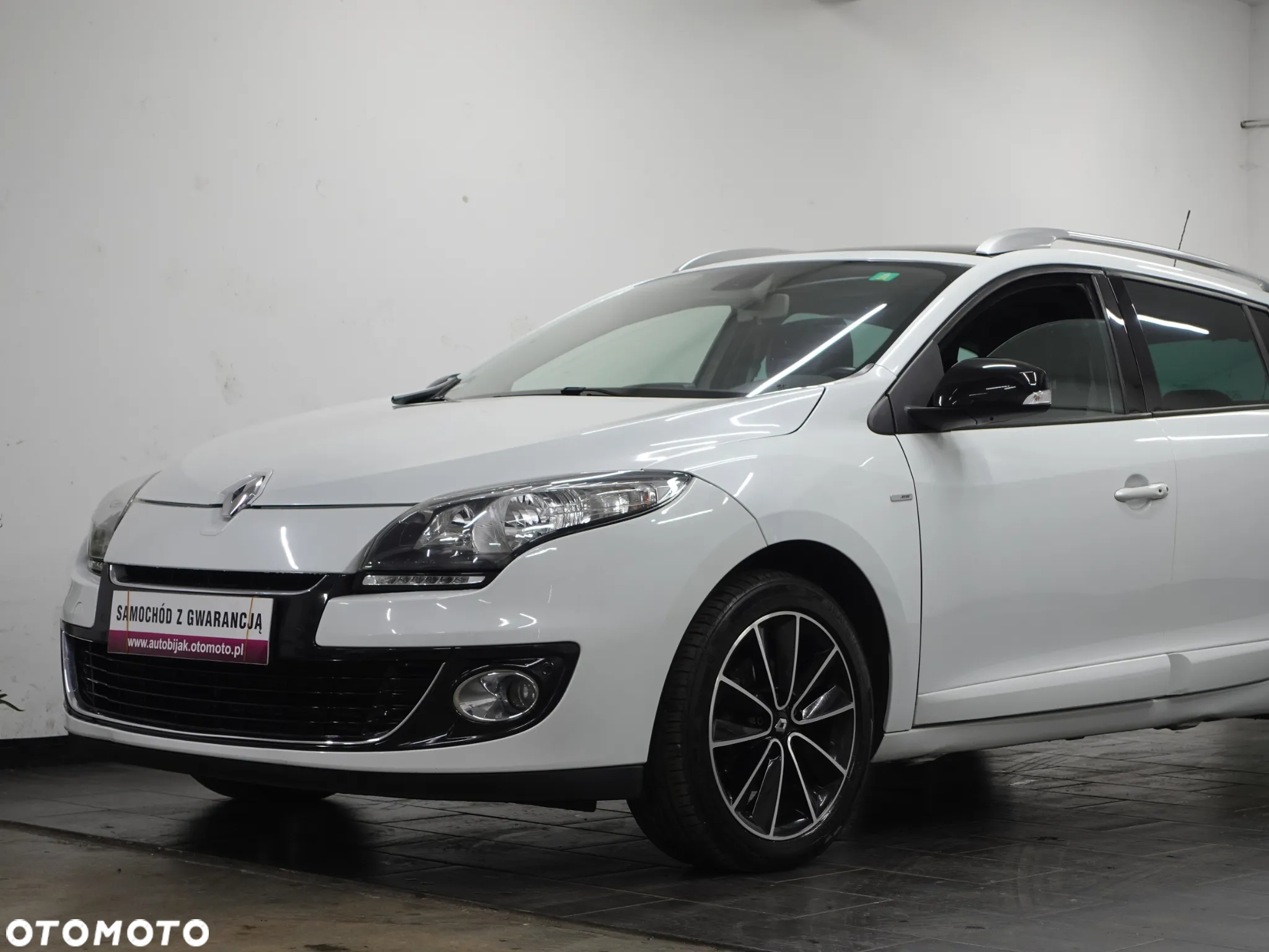 Renault Megane Grandtour ENERGY TCe 115 Start & Stop Bose Edition - 15