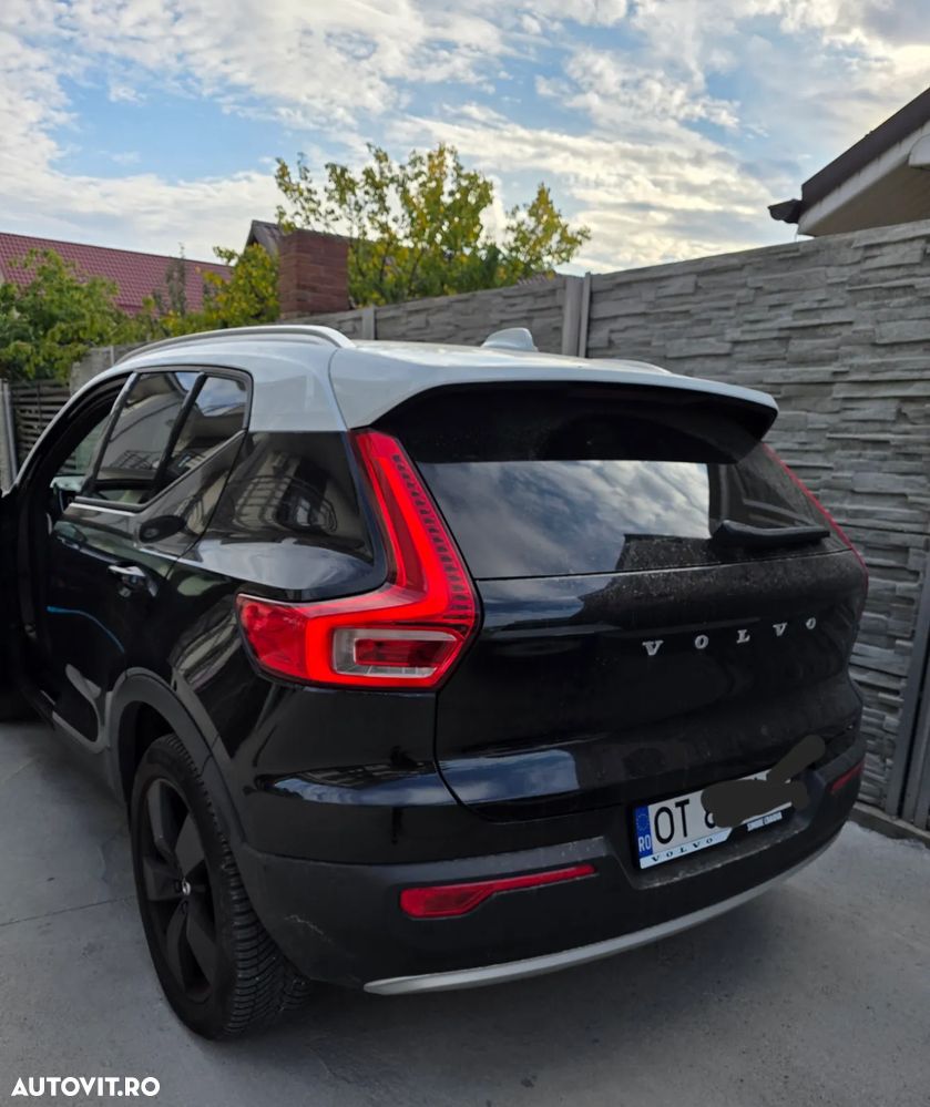 Volvo XC 40 D4 AWD Geartronic Momentum - 4
