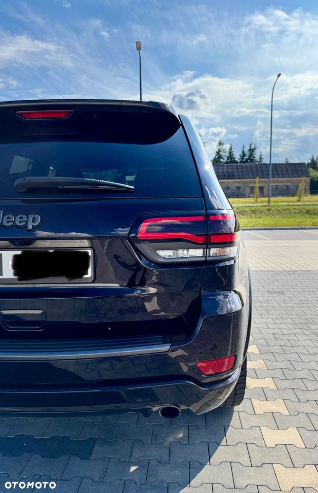 Jeep Grand Cherokee - 11