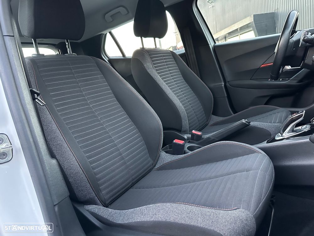 Peugeot 2008 PureTech 130 EAT8 Active - 21