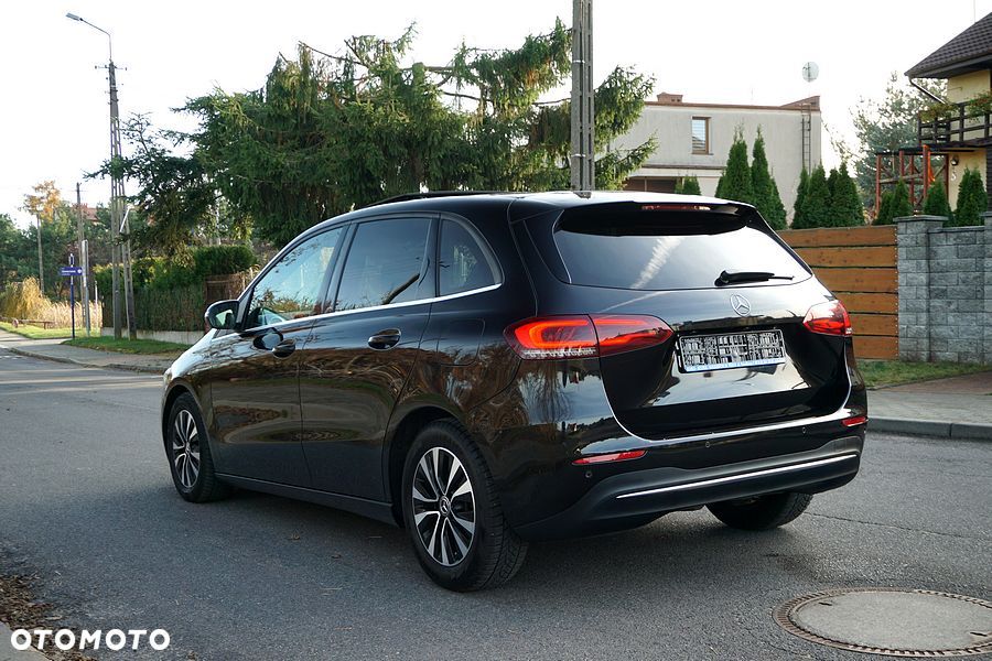 Mercedes-Benz Klasa B 180 d Editon 19 - 12