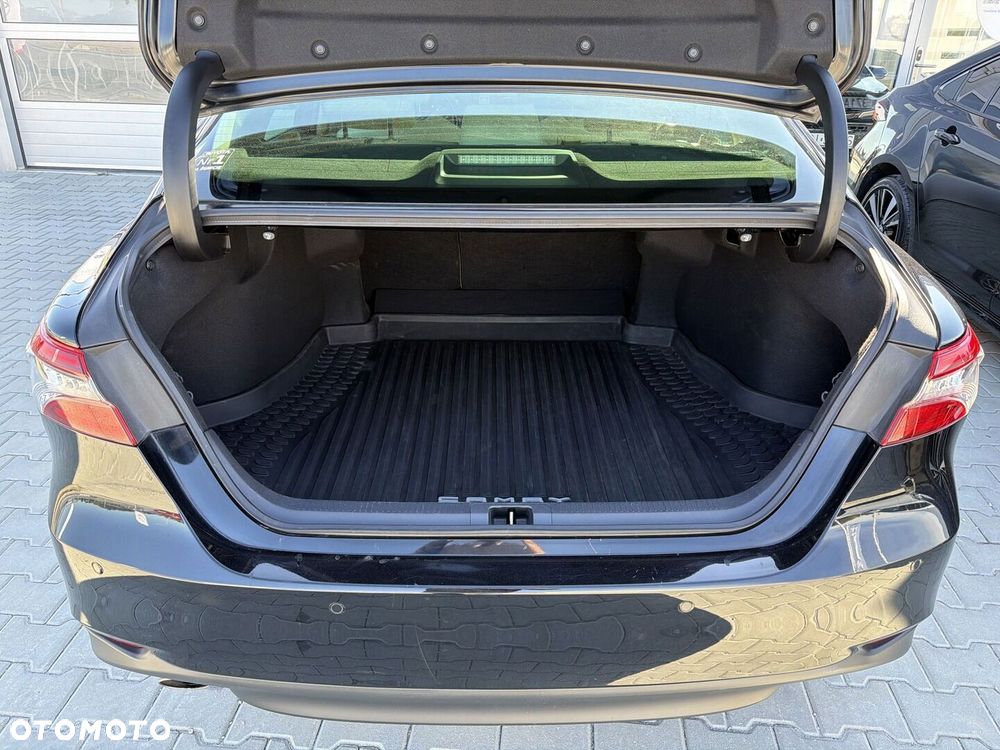 Toyota Camry 2.5 Hybrid Executive CVT - 15