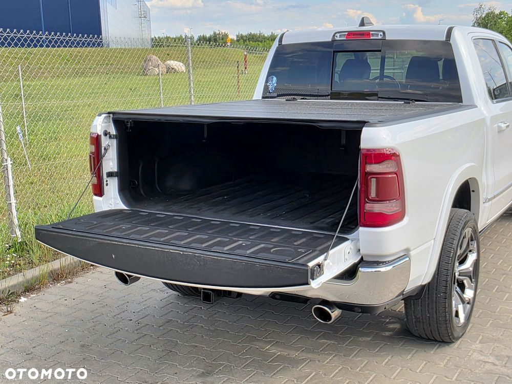 Dodge RAM - 8