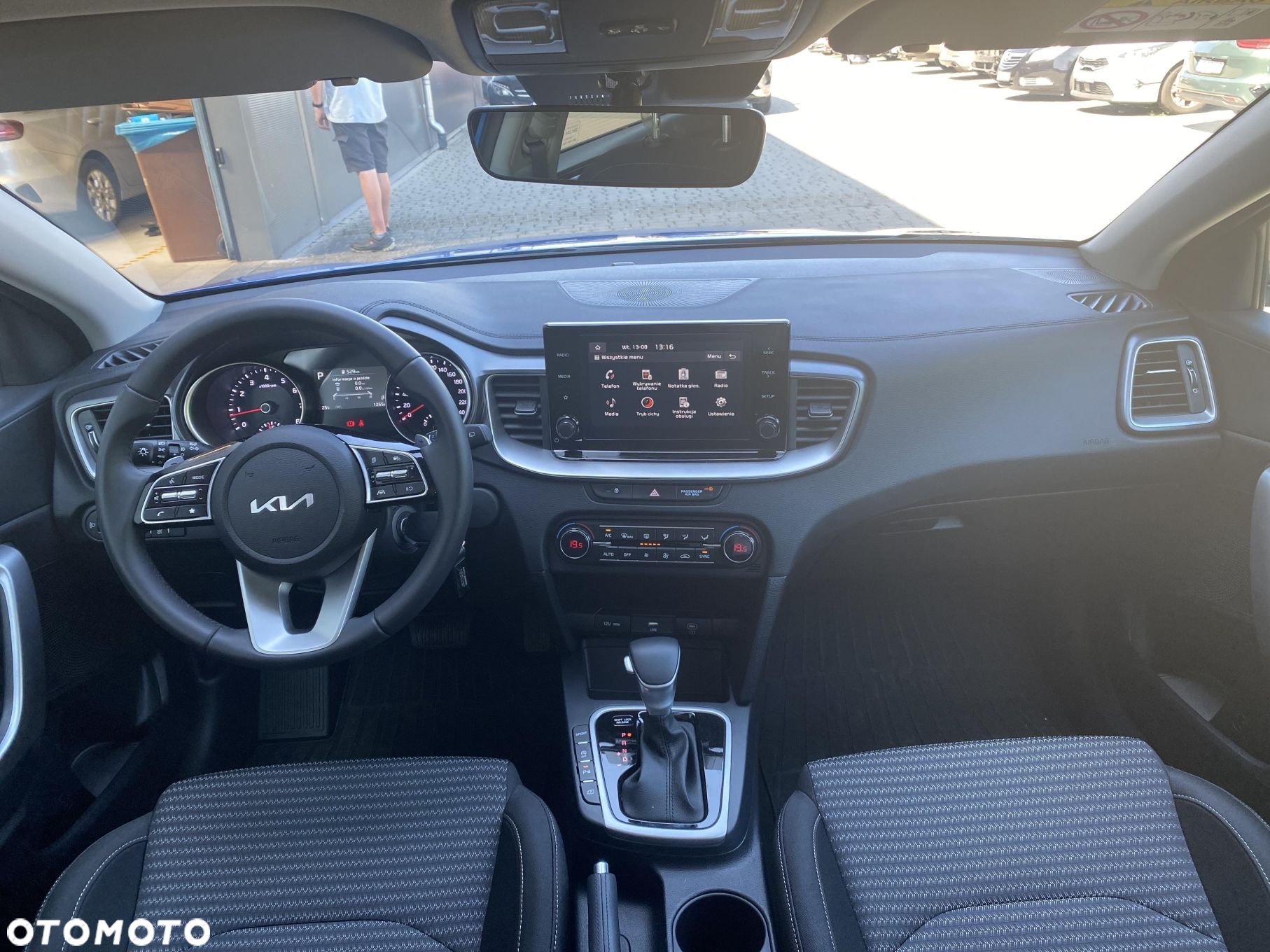 Kia Ceed - 14