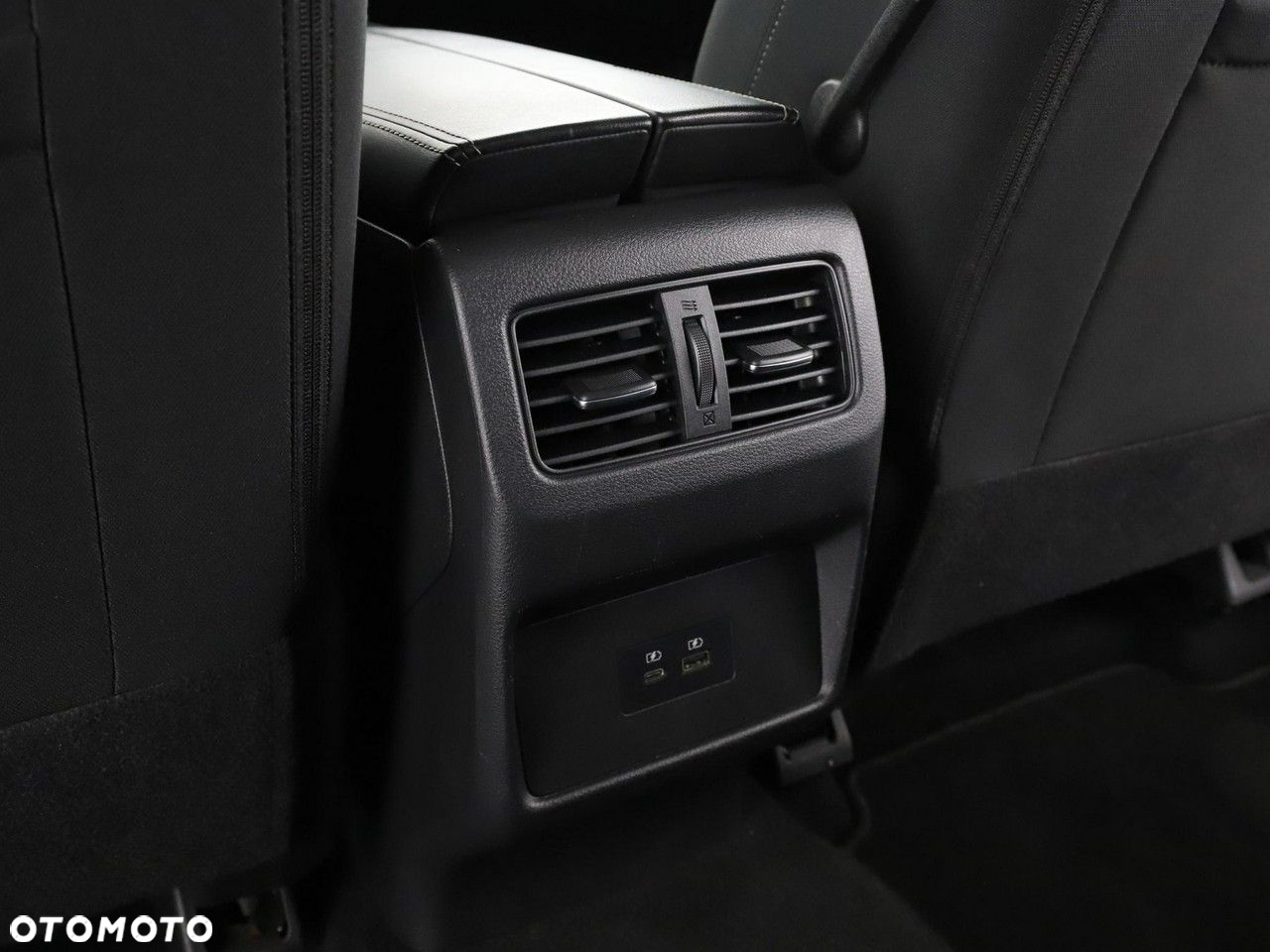 Nissan X-Trail 1.5 VC-T e-POWER N-Connecta e-4ORCE - 36