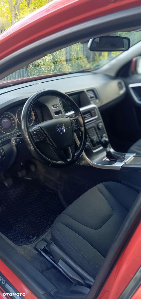 Volvo V60 D3 Momentum - 17