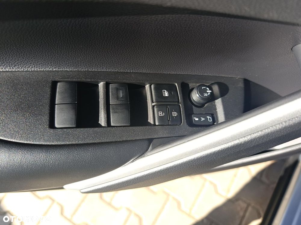 Toyota Corolla Cross 2.0 Hybrid Executive - 34