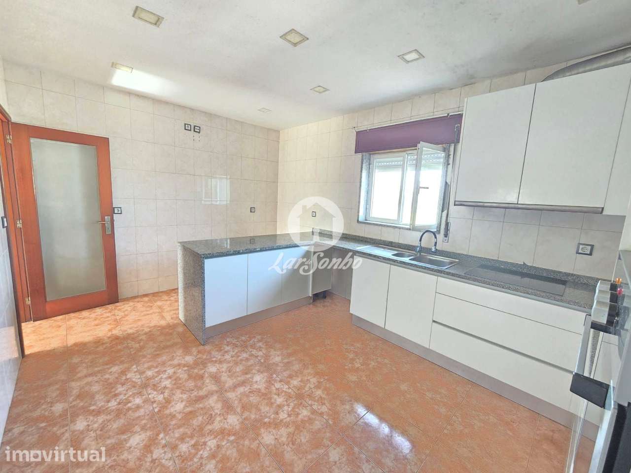 Moradia Bifamiliar T4+T3 a 800m da praia da Estela | Póvoa de Varzim - Grande imagem: 4/23