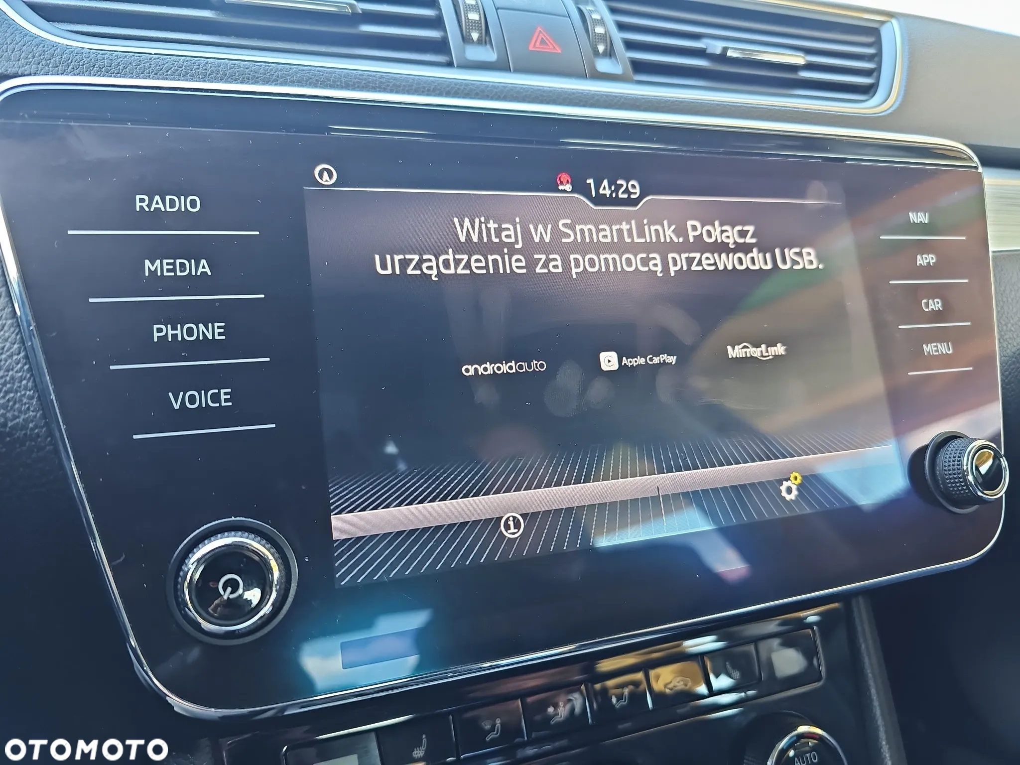 Skoda Superb 2.0 TSI Ambition DSG - 23