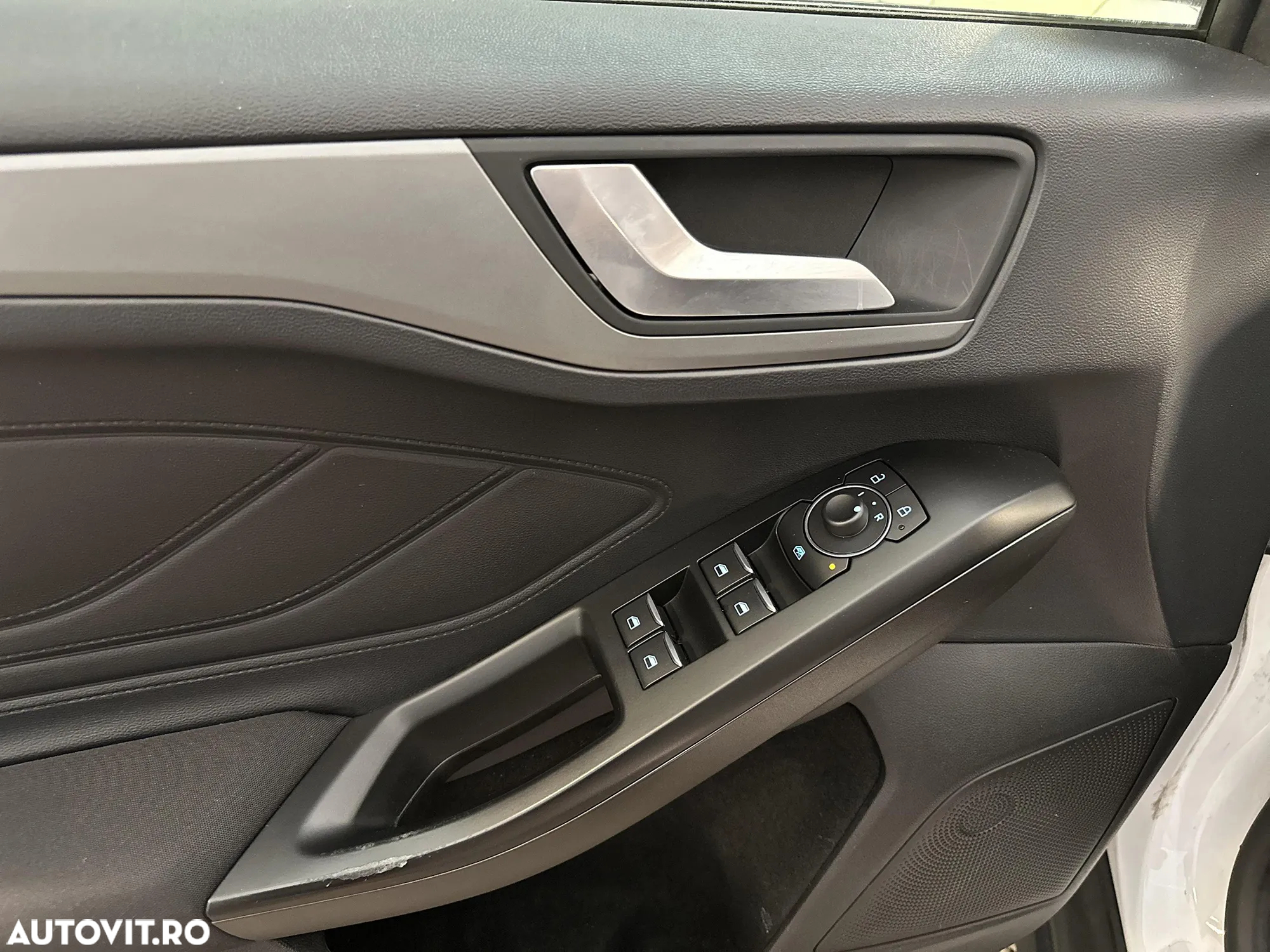 Ford Focus - 13