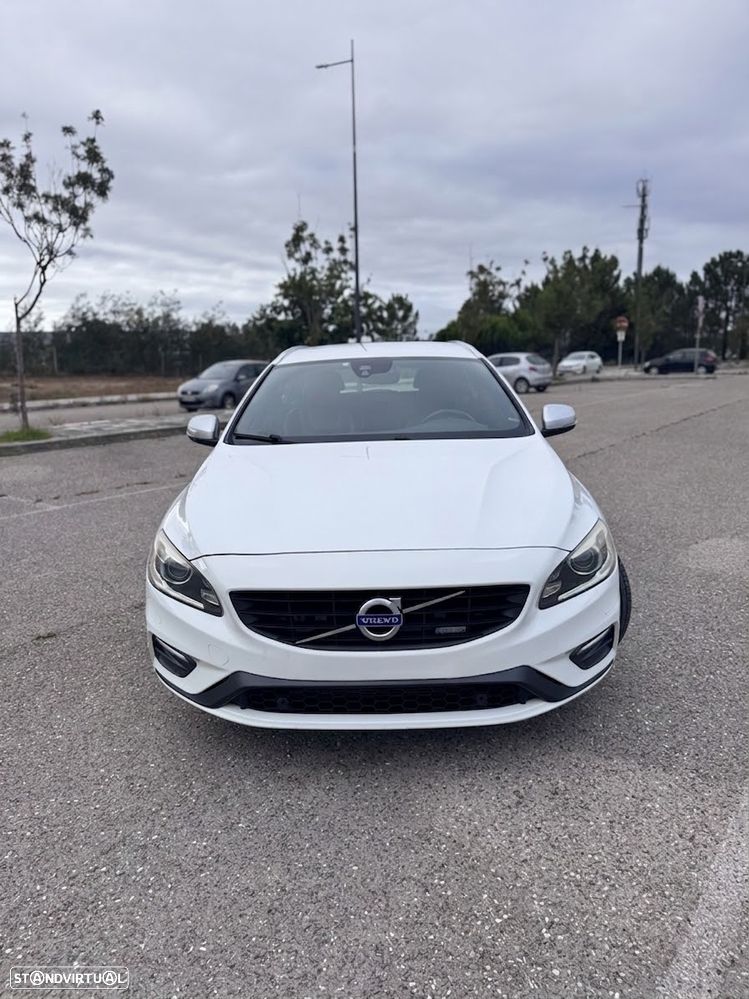 Volvo V60 2.0 D4 R-Design - 9