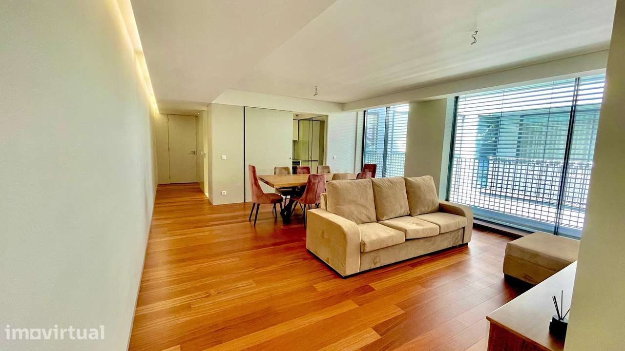 Apartamento T2 - Baixa do Porto - Grande imagem: 2/17