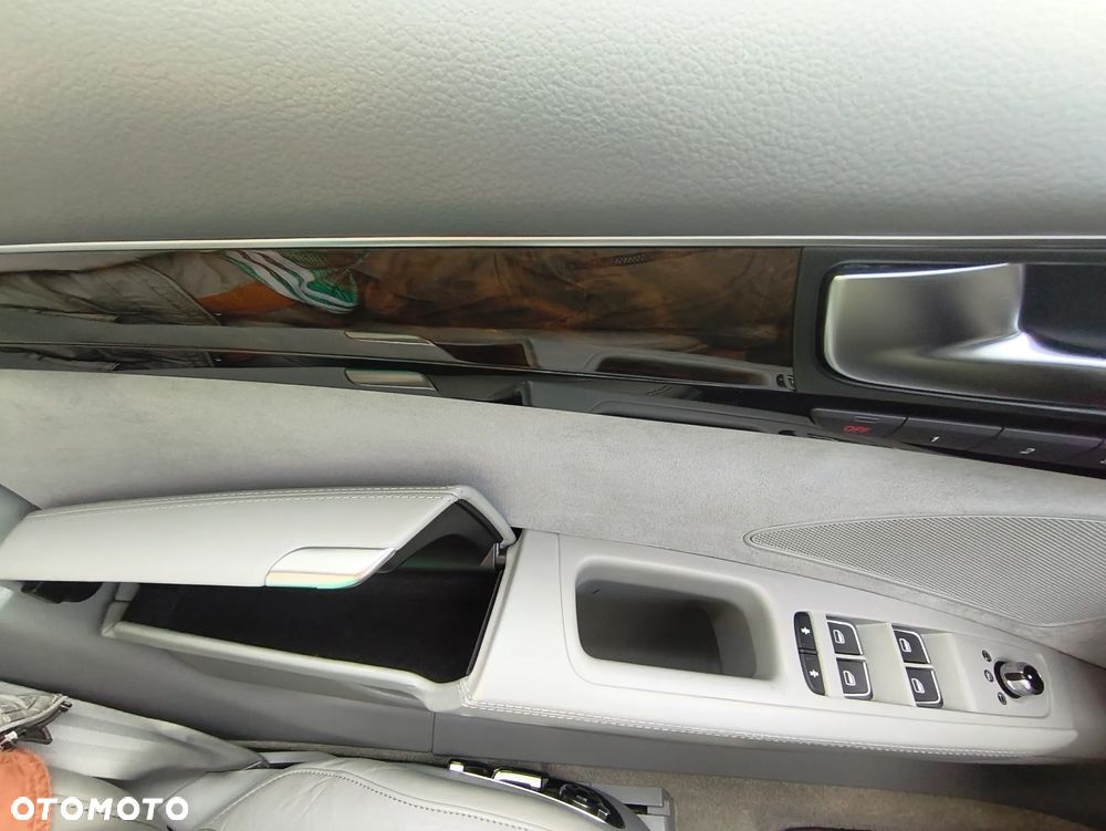 Audi A8 4.2 FSI Quattro tiptronic Langversion - 26