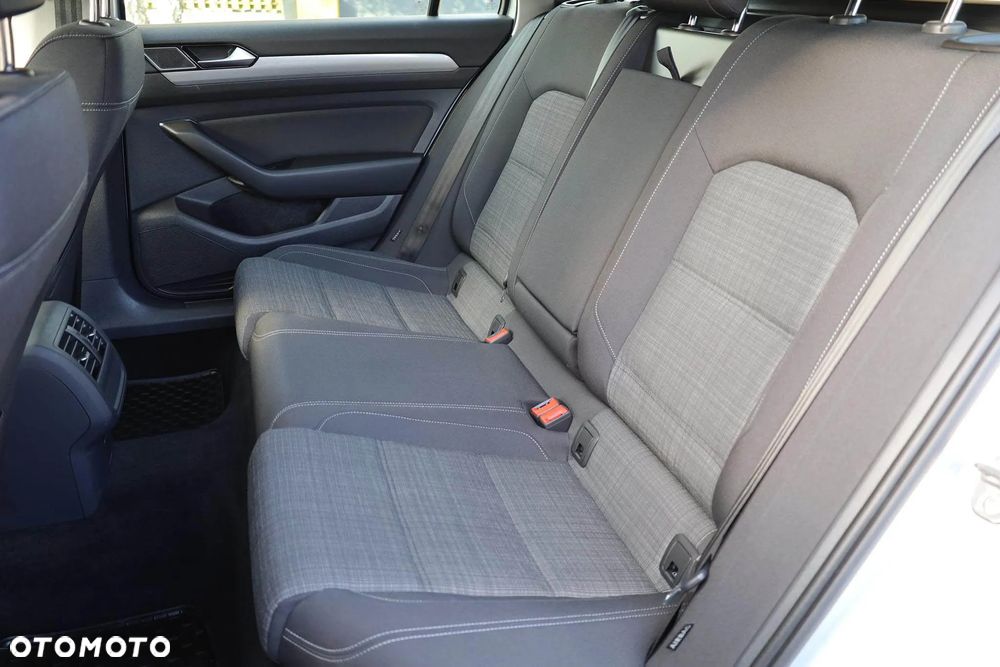Volkswagen Passat 2.0 TDI EVO Business - 33