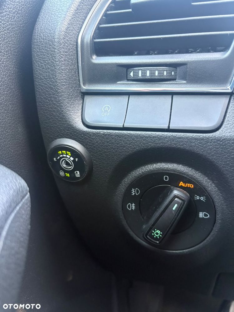 Skoda Fabia 1.0 Ambition - 11