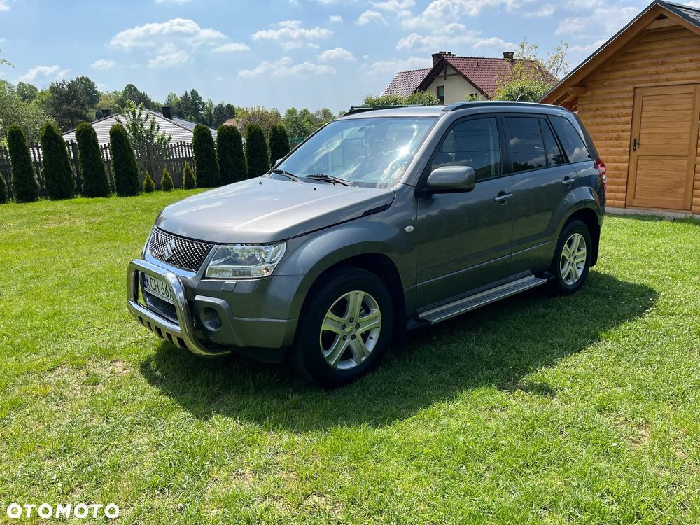 Suzuki Grand Vitara 2.0 De luxe - 1