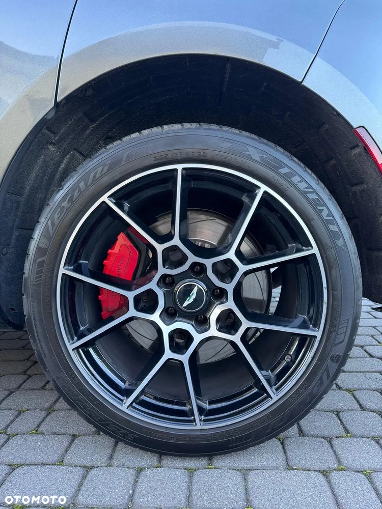 Aston Martin DBX Standard - 36
