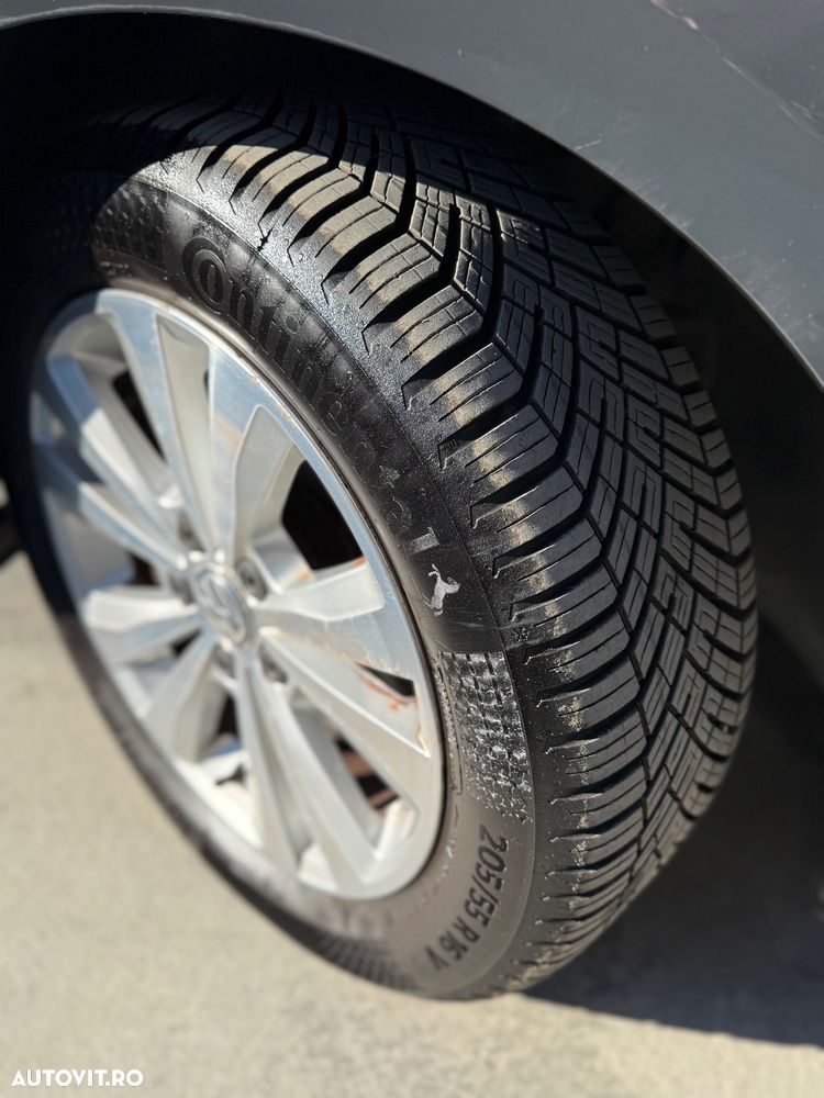 Volkswagen Golf - 12