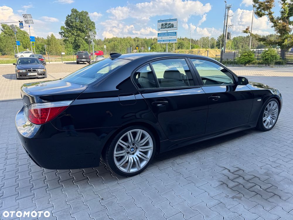 BMW Seria 5 550i Sport-Aut - 7