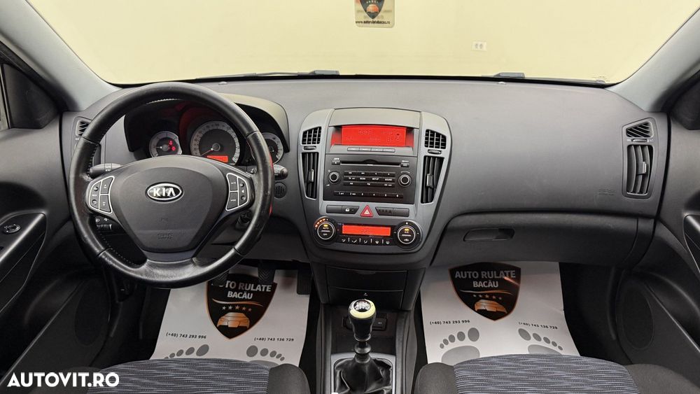 Kia Ceed - 8