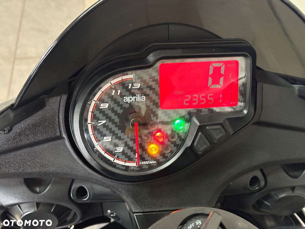 Aprilia Tuono - 15