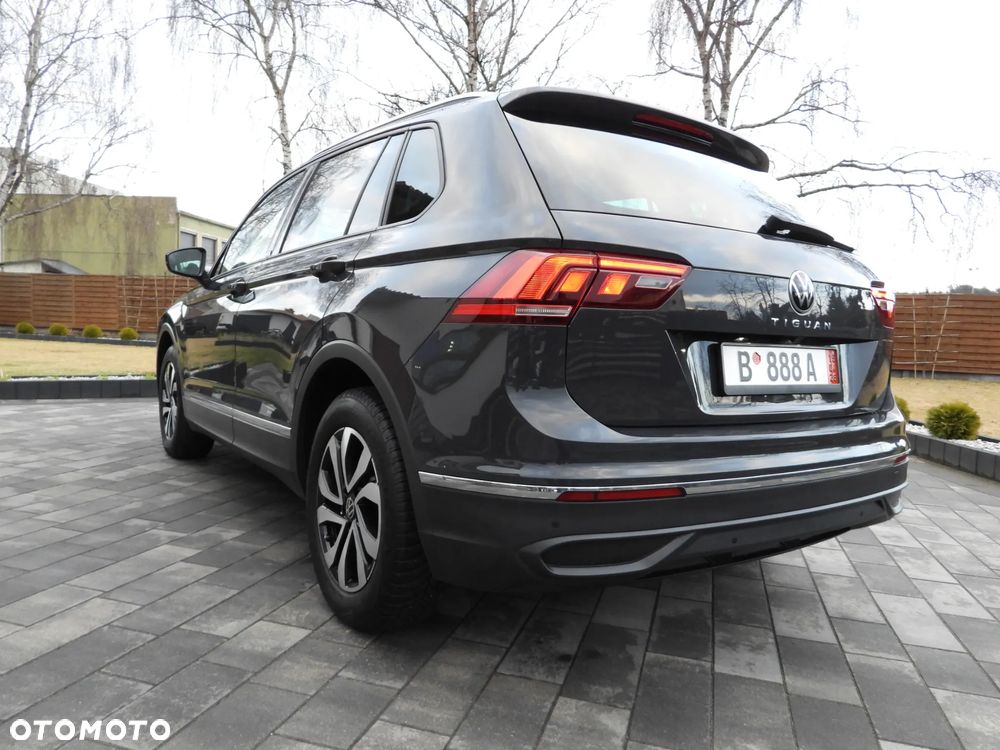 Volkswagen Tiguan - 22